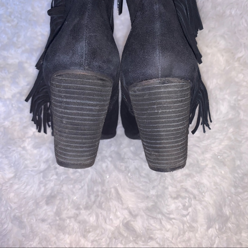 Vince Camuto Hayzee Fringe Suede Ankle Booties - Picture 8 of 9